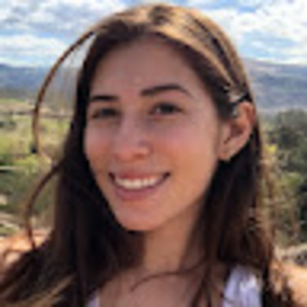 Meet your Posher, Danielle